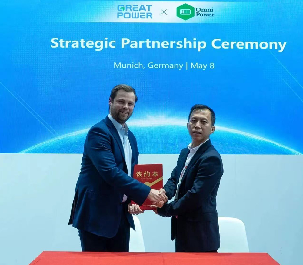 Great Power e Omni Power anunciam parceria estratégica na Intersolar 2025